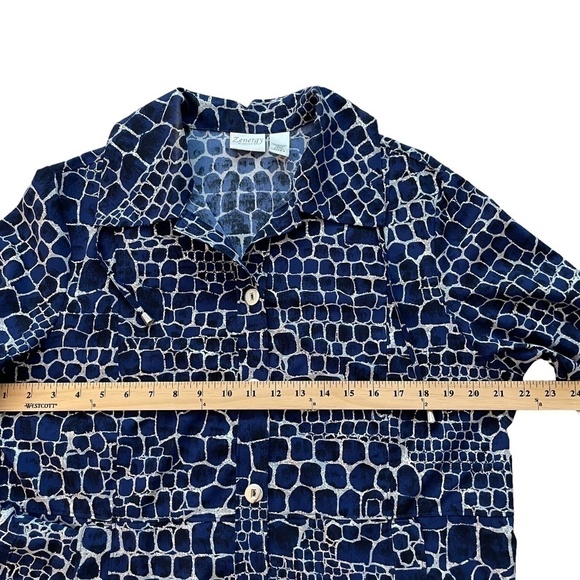 Zynergy By Chicos Women's Size 2/M Stretch Collared Long Sleeve Pockets Top. - Picture 10 of 15